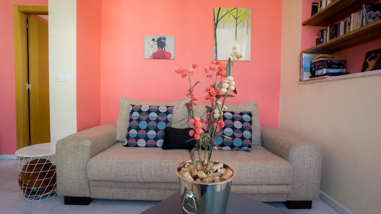 Rentalsevilla Luminoso Apartamento Con Terraza En La Maestranza Spain